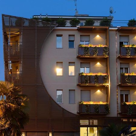 Hotel Meeting Stresa Bagian luar foto