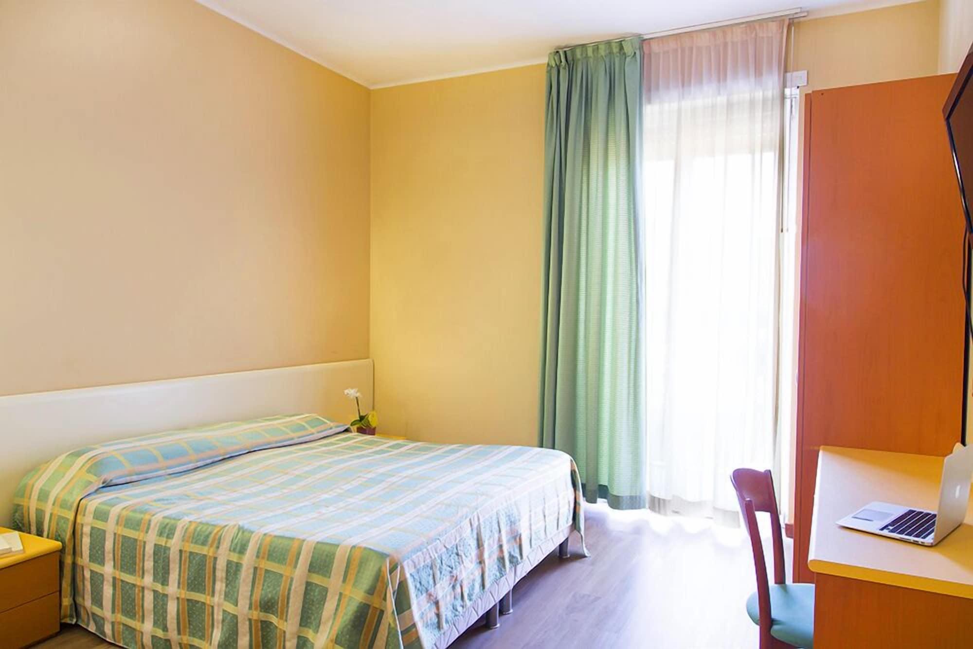 Hotel Meeting Stresa Bagian luar foto