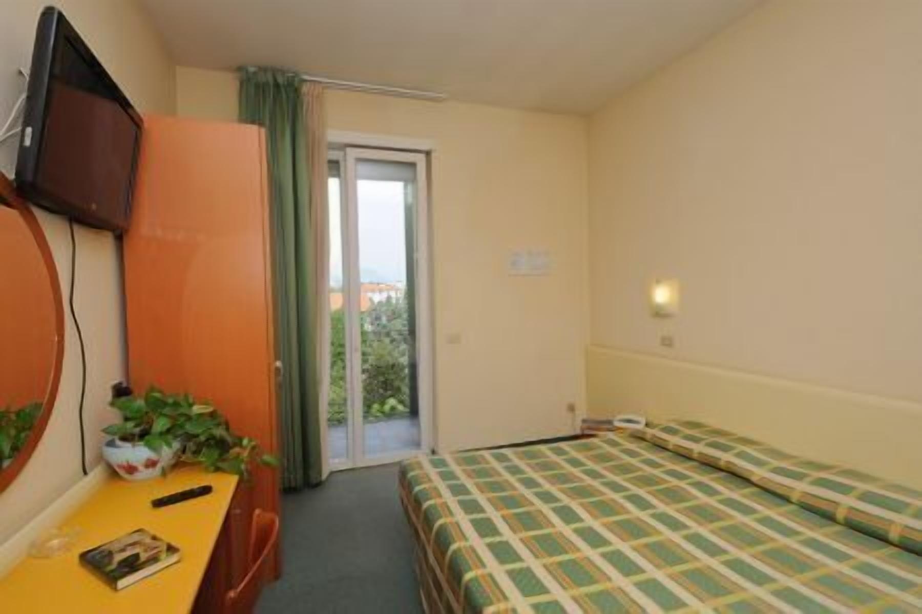 Hotel Meeting Stresa Bagian luar foto