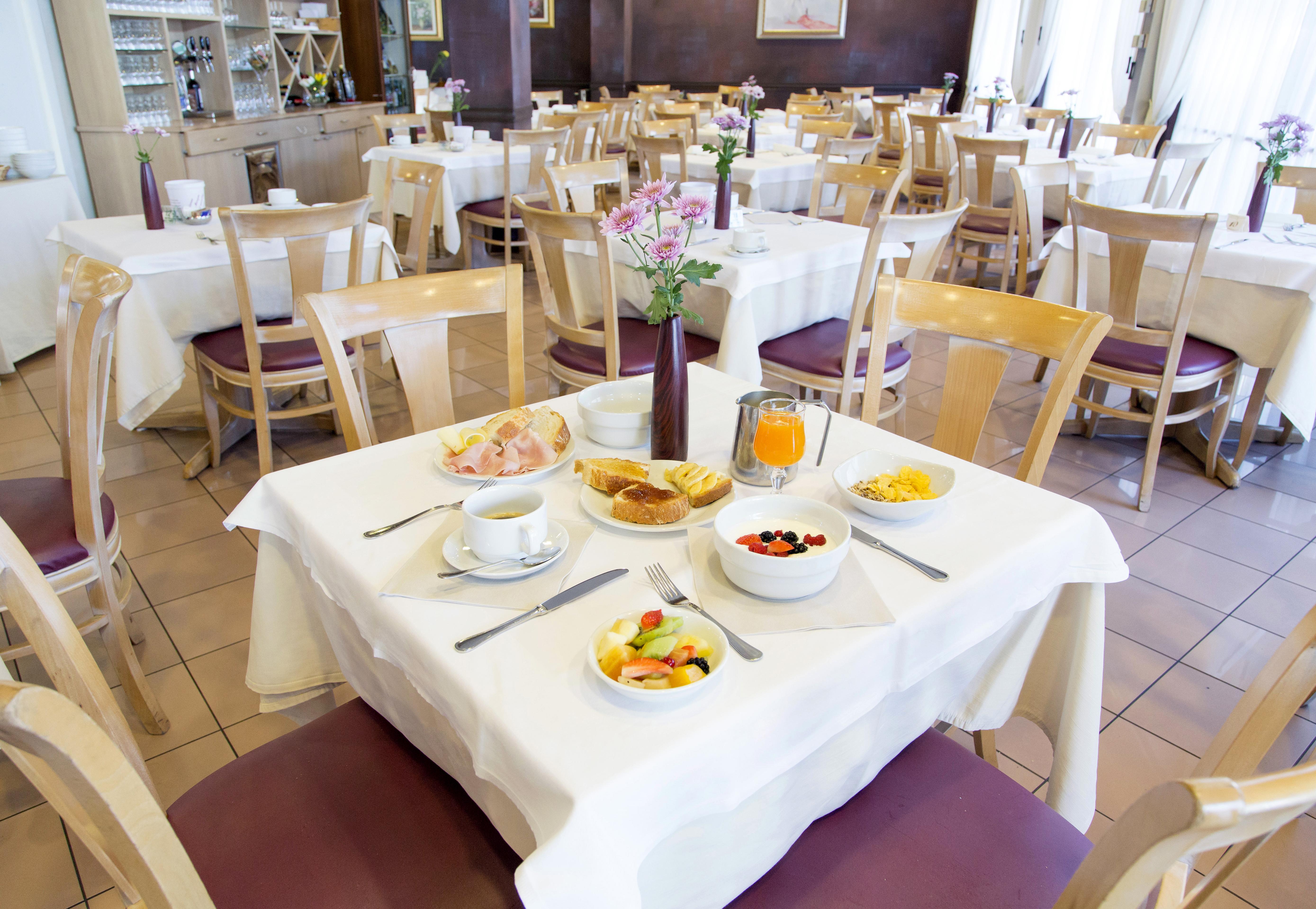 Hotel Meeting Stresa Bagian luar foto