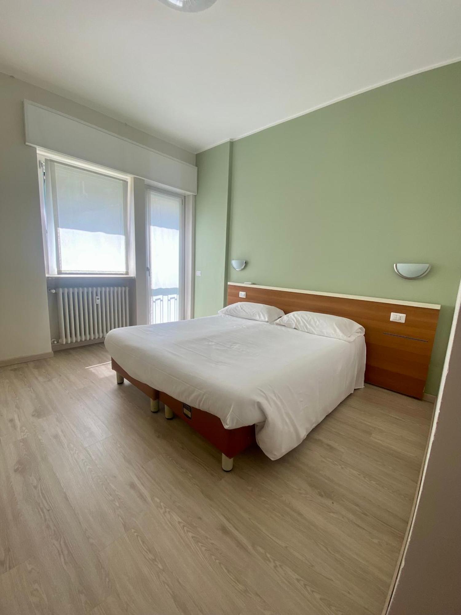 Hotel Meeting Stresa Bagian luar foto